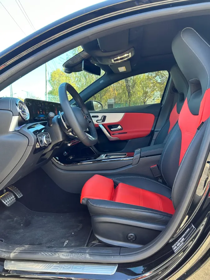 2025 Mercedes-Benz A AMG 2.0T 306HP L4 8DCT,autocango,china used car exporter,china ev exporter,chinese used car exporter,chinese used ev exporter