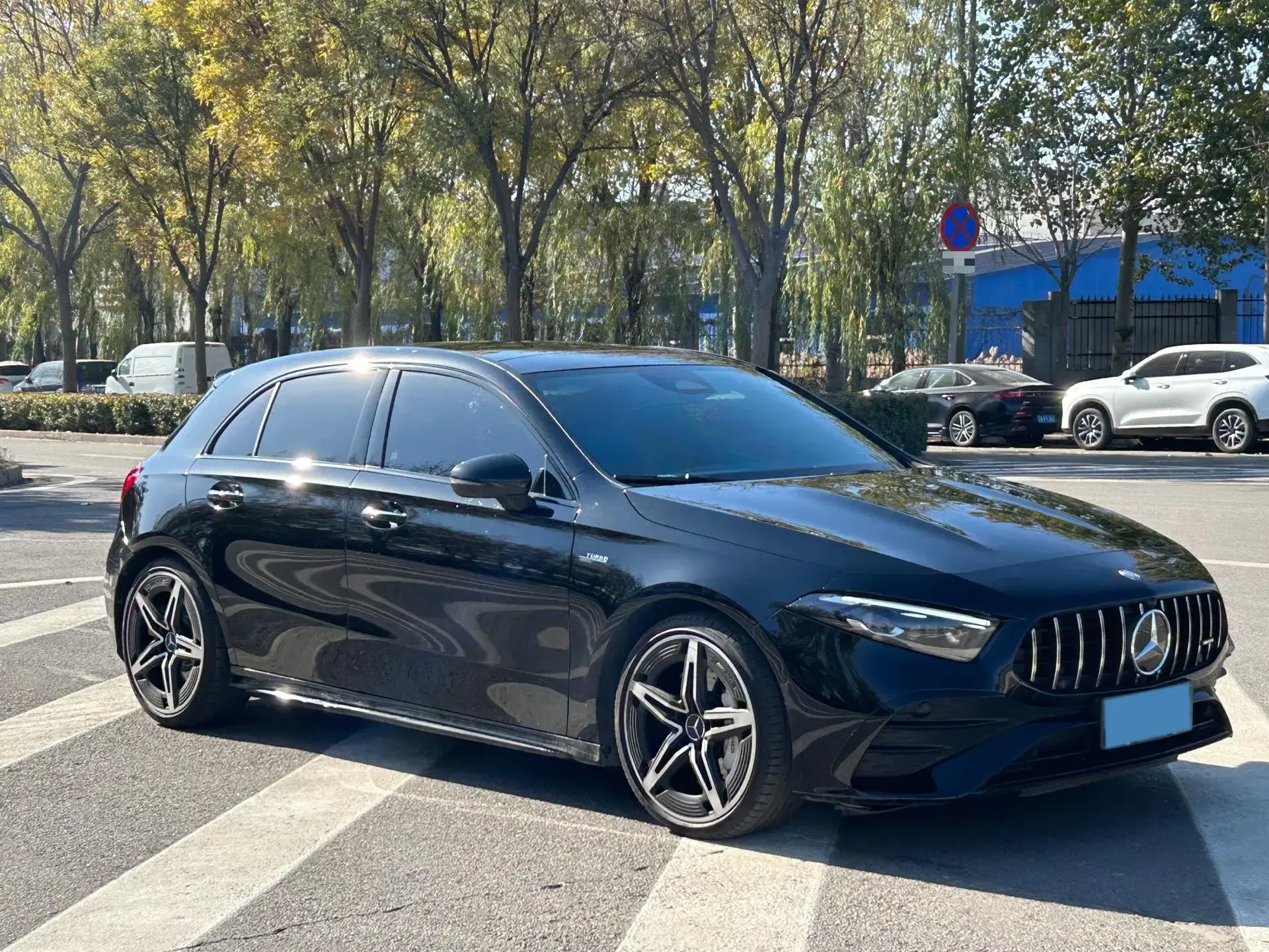 2025 MERCEDES-BENZ A thumbnail 2