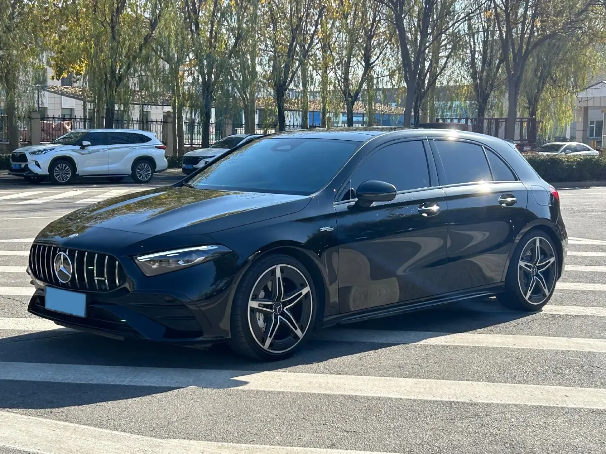 2025 Mercedes-Benz A AMG 2.0T 306HP L4 8DCT,autocango,china used car exporter,china ev exporter,chinese used car exporter,chinese used ev exporter