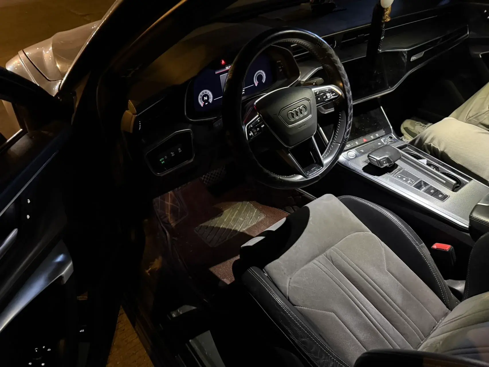 2020 AUDI A6L thumbnail 3