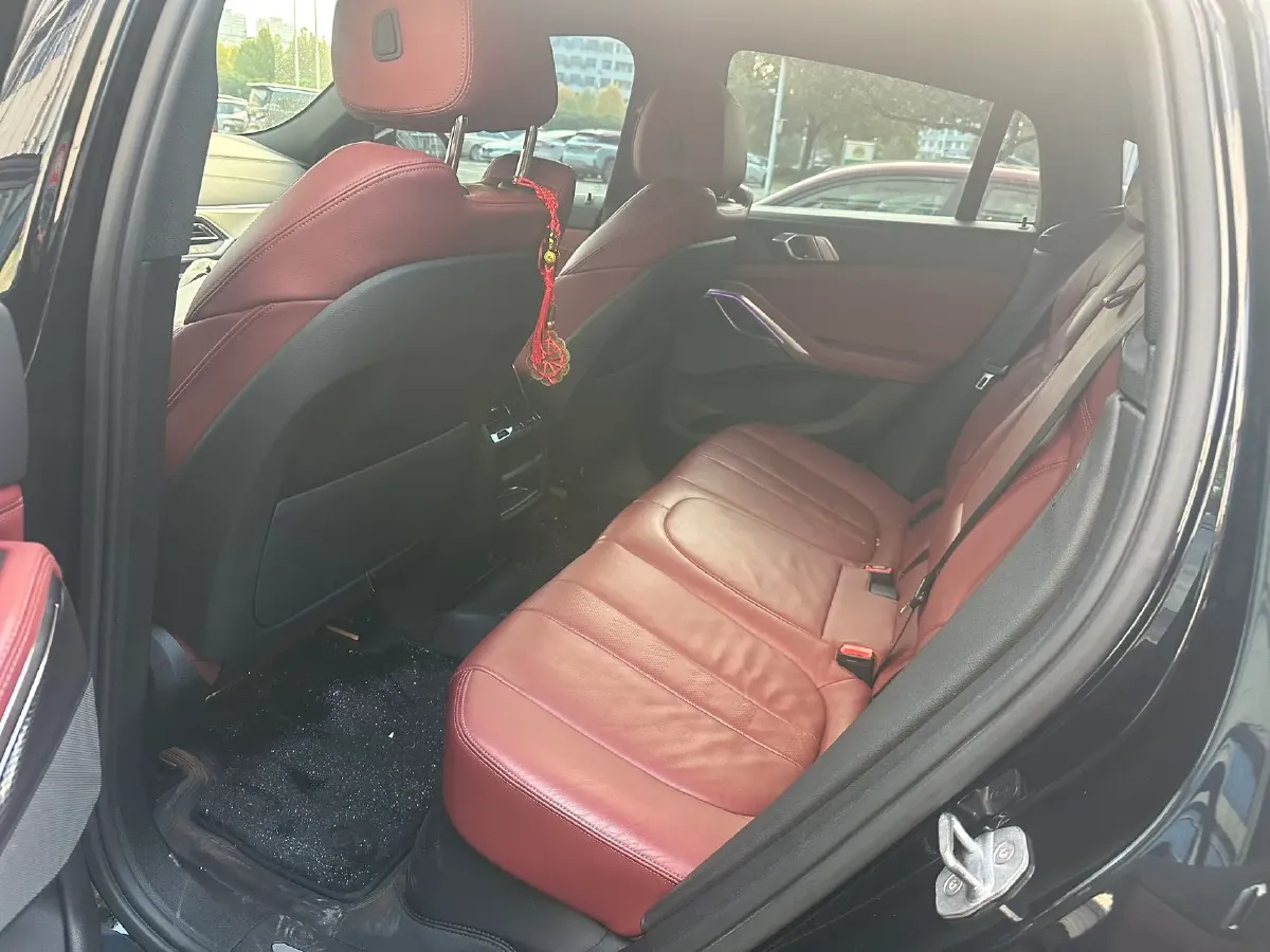 2020 BMW X6 3.0T 340HP L6 8AT,autocango,china used car exporter,china ev exporter,chinese used car exporter,chinese used ev exporter