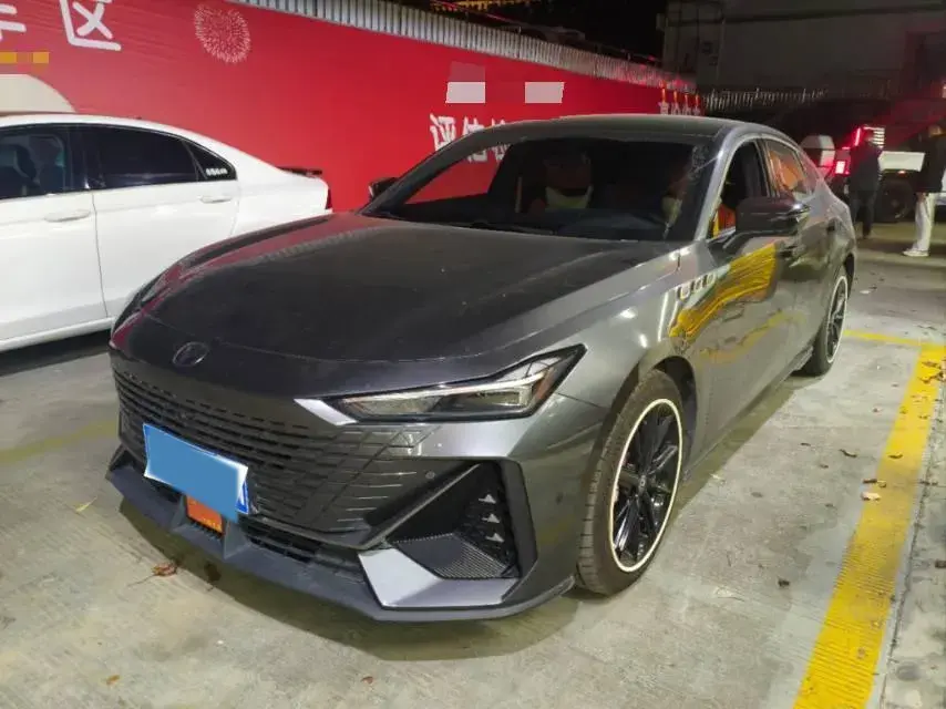 2022 ChangAn UNI-V 1.5T 188HP L4 7DCT