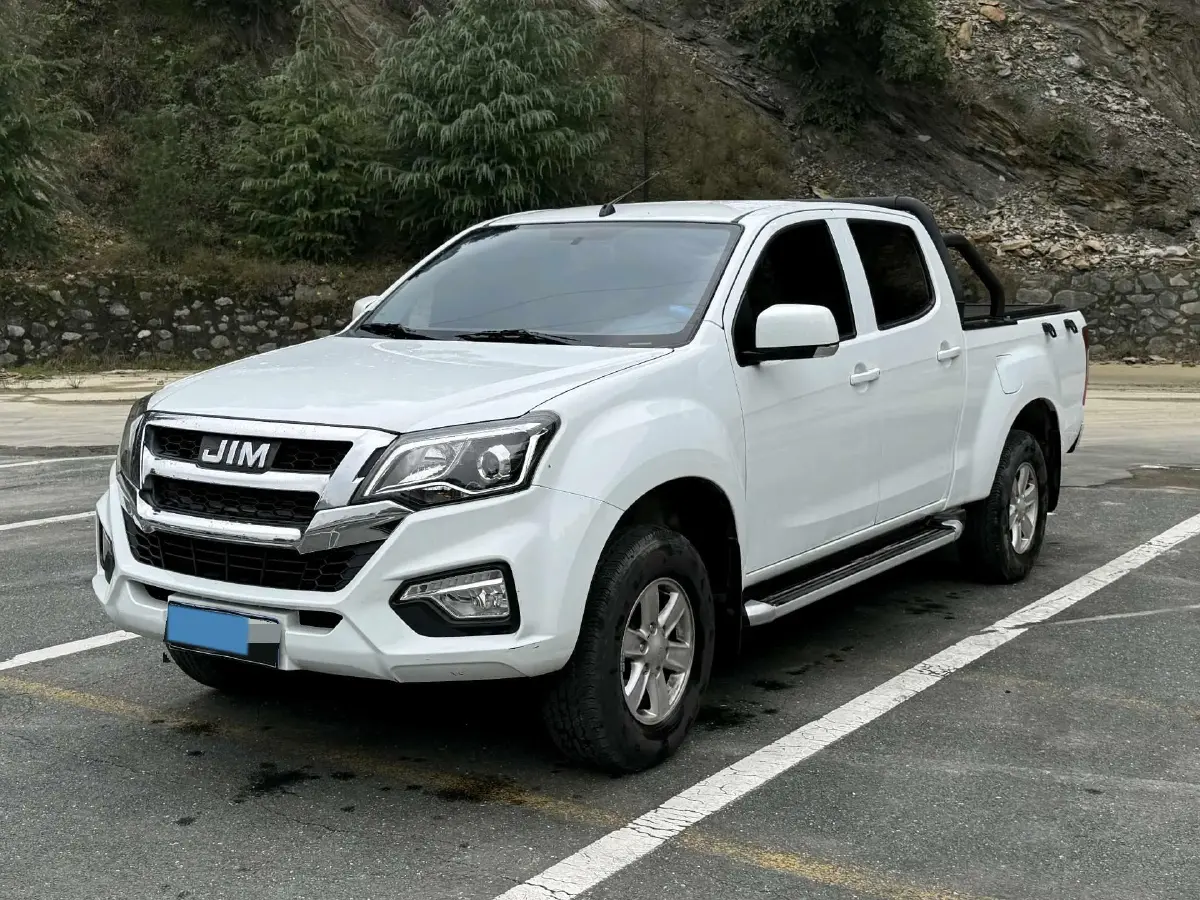 2022 Isuzu Jim 2.8T 120HP L4 5MT 2022 Isuzu Jim 2.8T 120HP L4 5MT