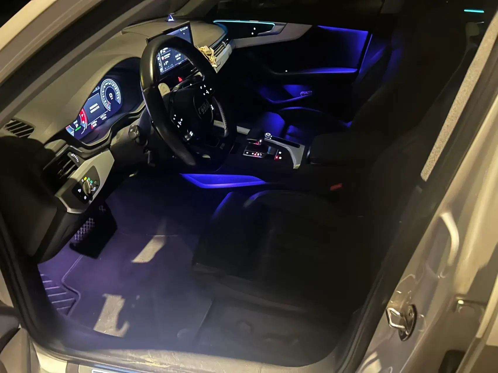 2020 AUDI A4L thumbnail 3