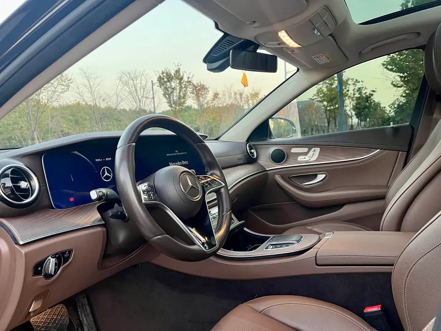 2021 MERCEDES-BENZ E thumbnail 4