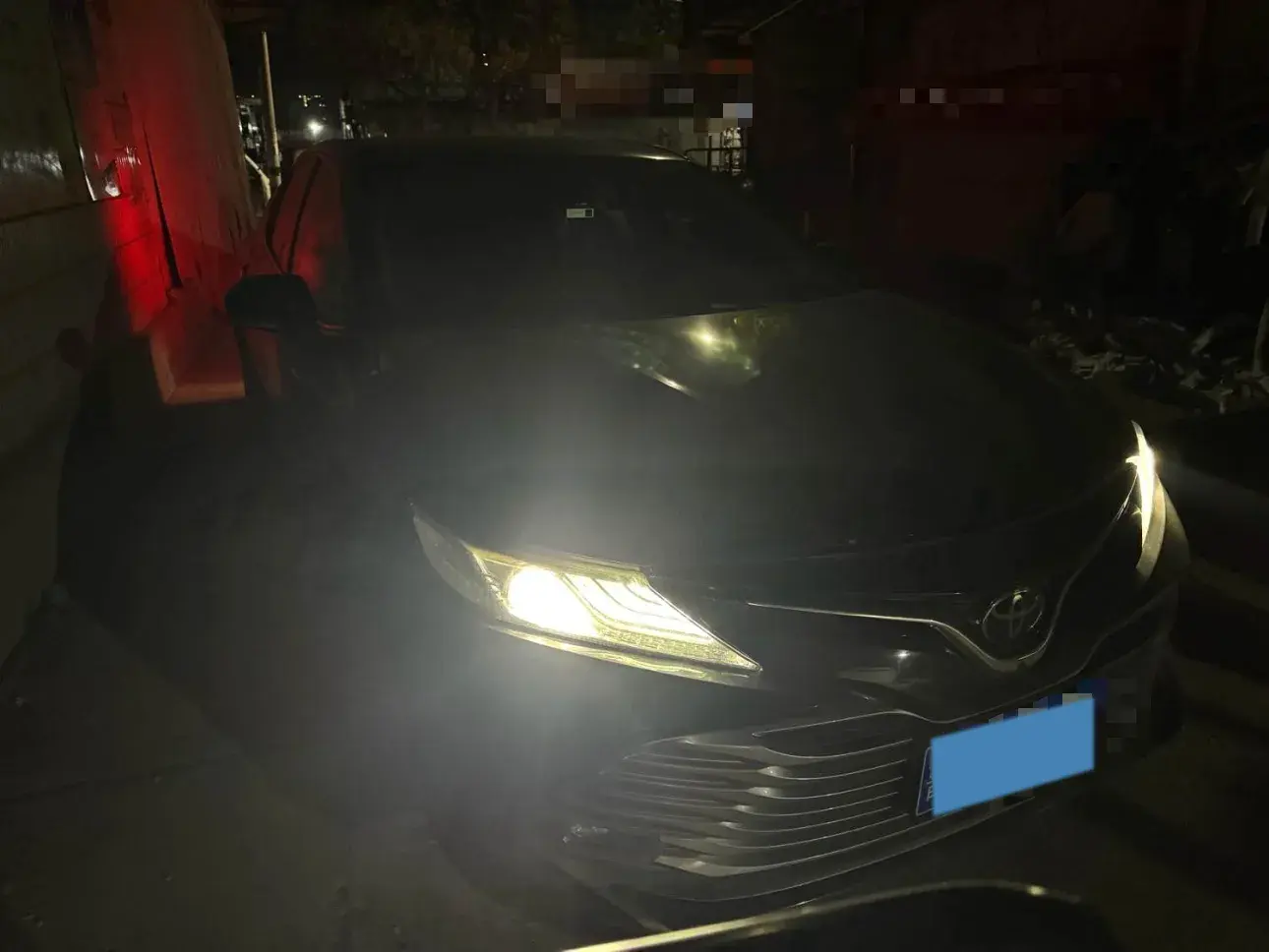 2018 TOYOTA CAMRY thumbnail 3