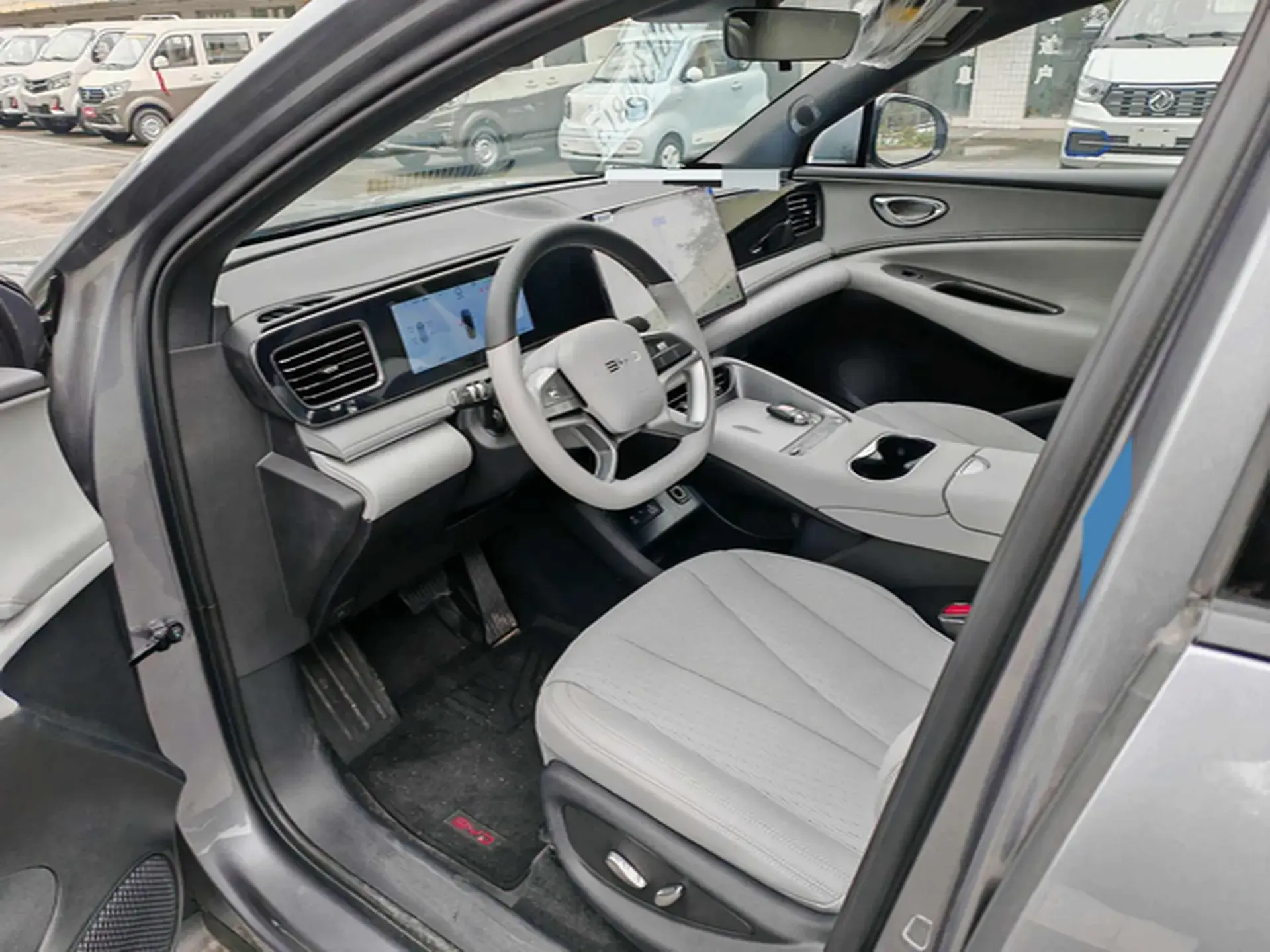 2025 BYD SEA thumbnail 4