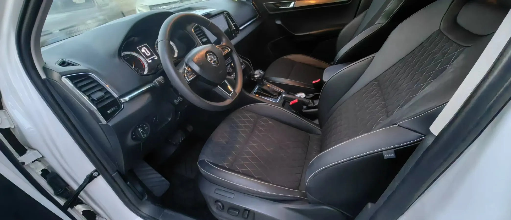 2018 Skoda Karoq 1.4T 150HP L4 7DCT,autocango,china used car exporter,china ev exporter,chinese used car exporter,chinese used ev exporter