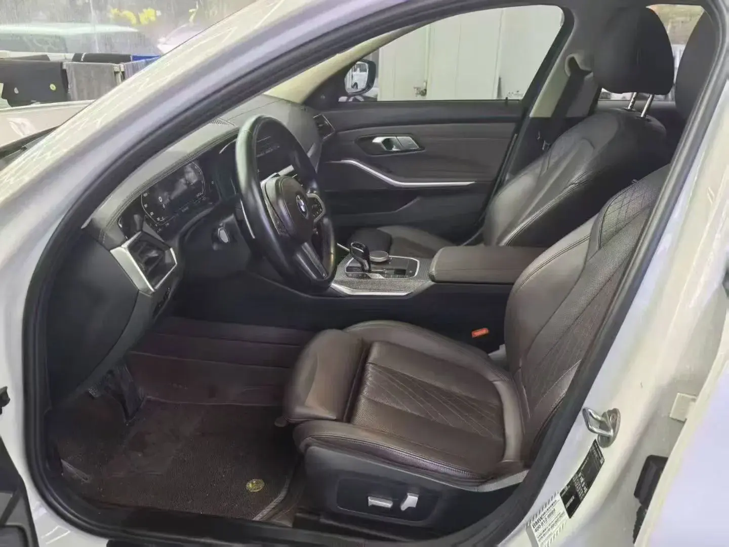 2022 BMW 3 thumbnail 4