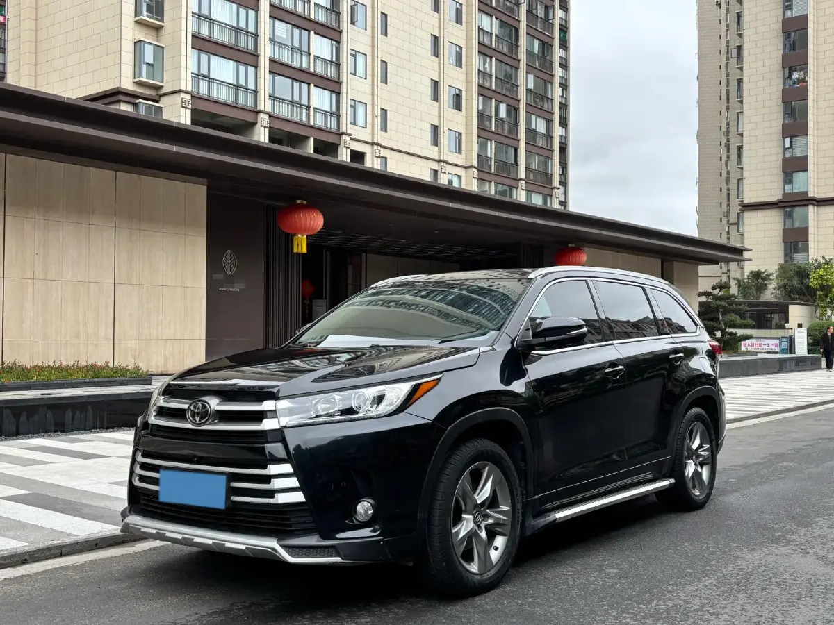 2021 Toyota Highlander 2.0T 220HP L4 6AT