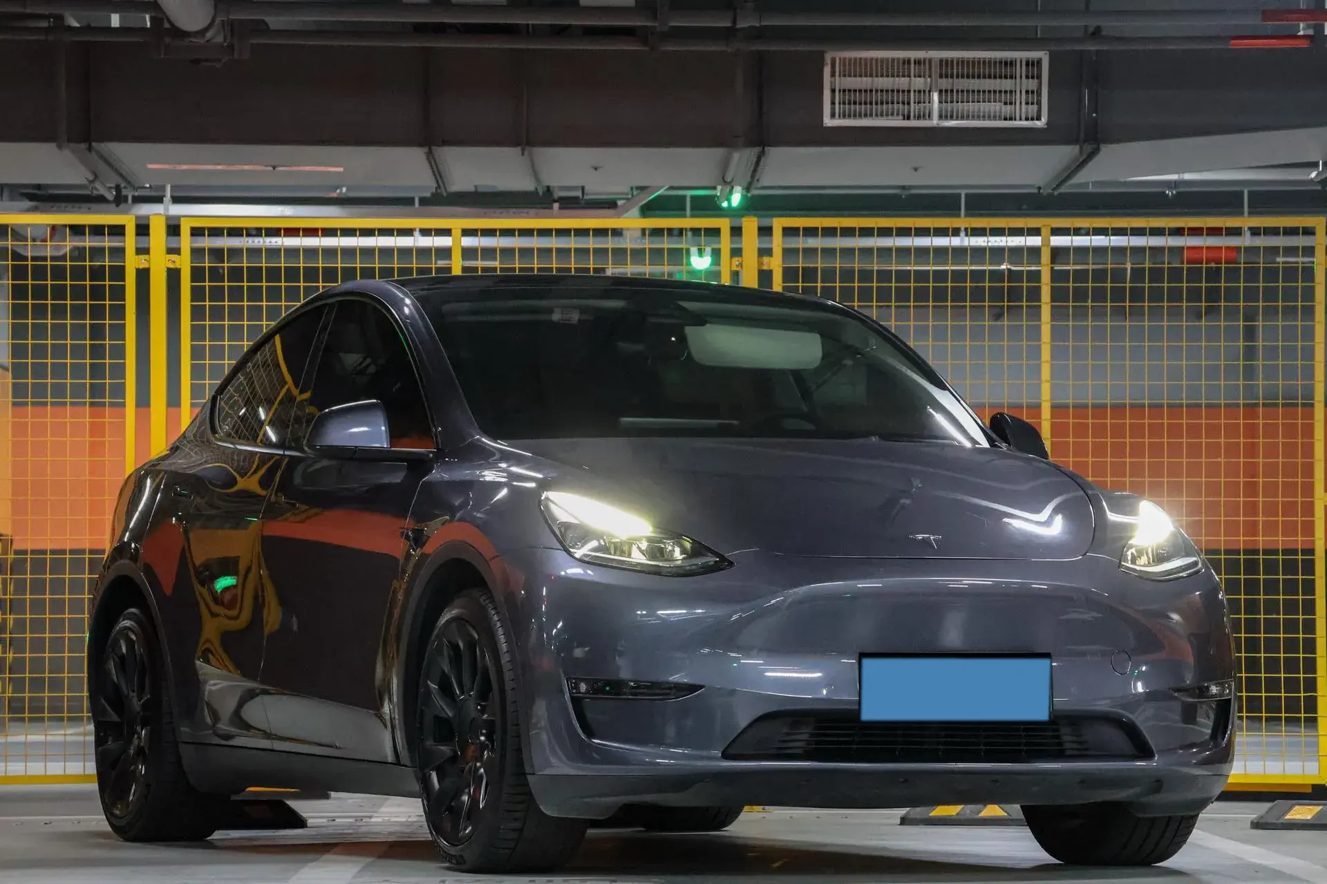 2021 TESLA MODEL thumbnail 2