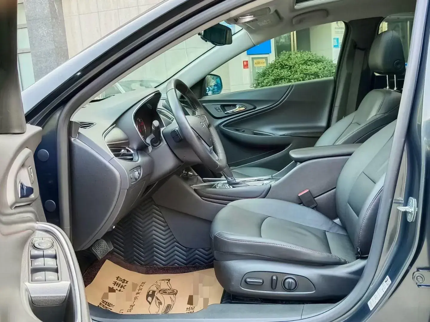 2019 CHEVROLET MALIBU thumbnail 4