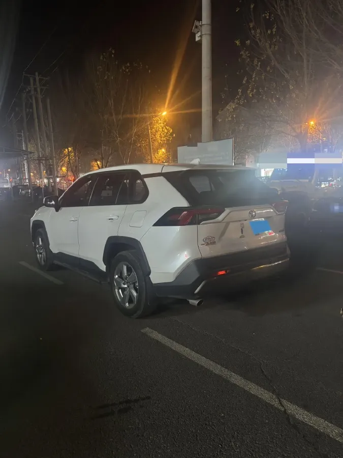 2022 Toyota RAV4 2.0L 171HP L4 CVT,autocango,china used car exporter,china ev exporter,chinese used car exporter,chinese used ev exporter