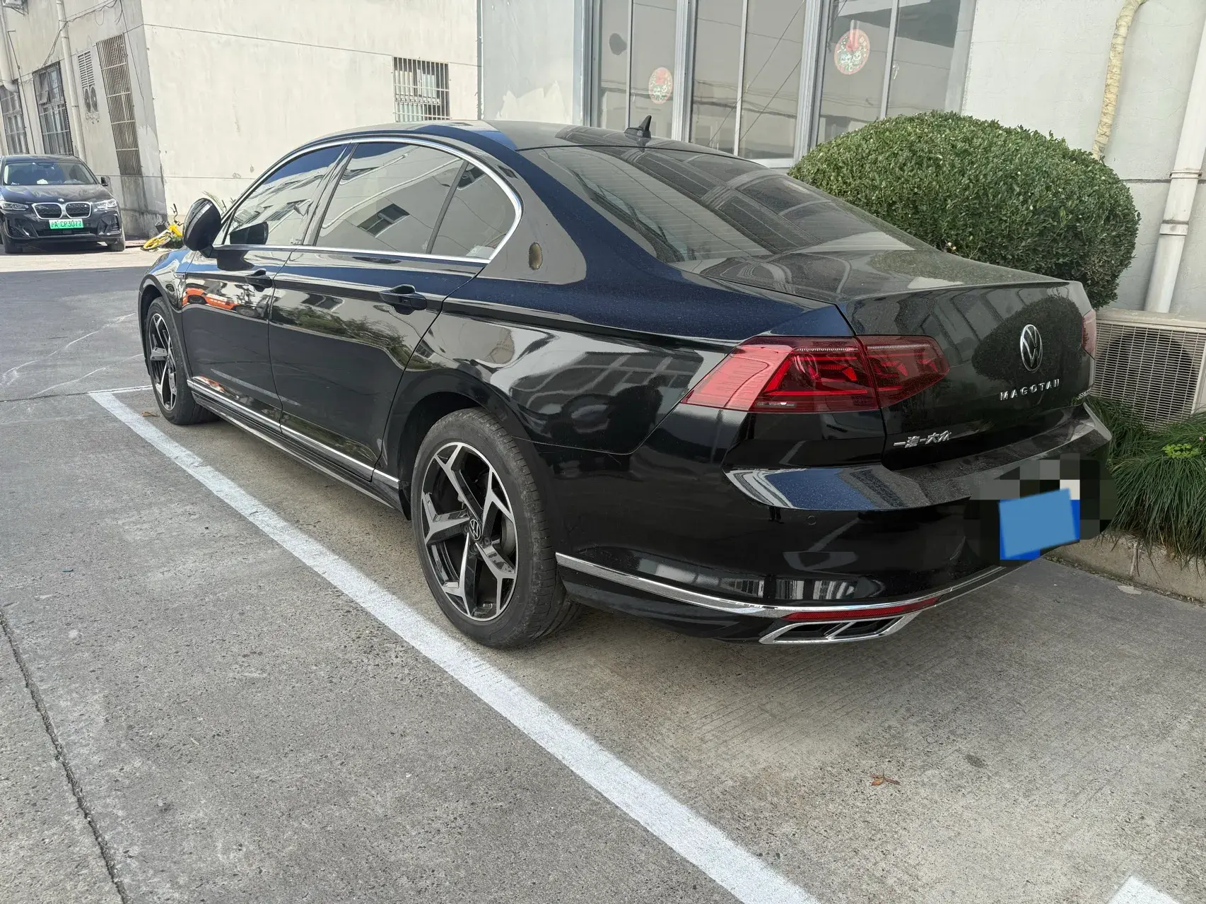 2024 VOLKSWAGEN MAGOTAN thumbnail 3