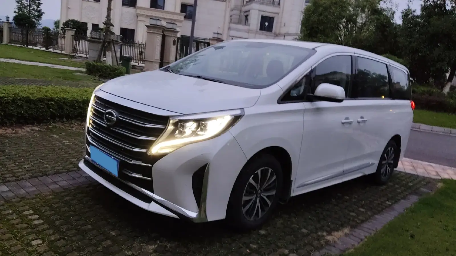 2023 GAC Trumpchi M8 2.0T 252HP L4 8AT