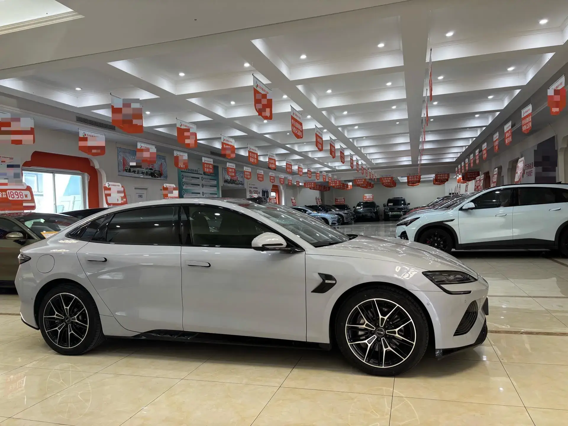 2025 BYD SEAL thumbnail 4