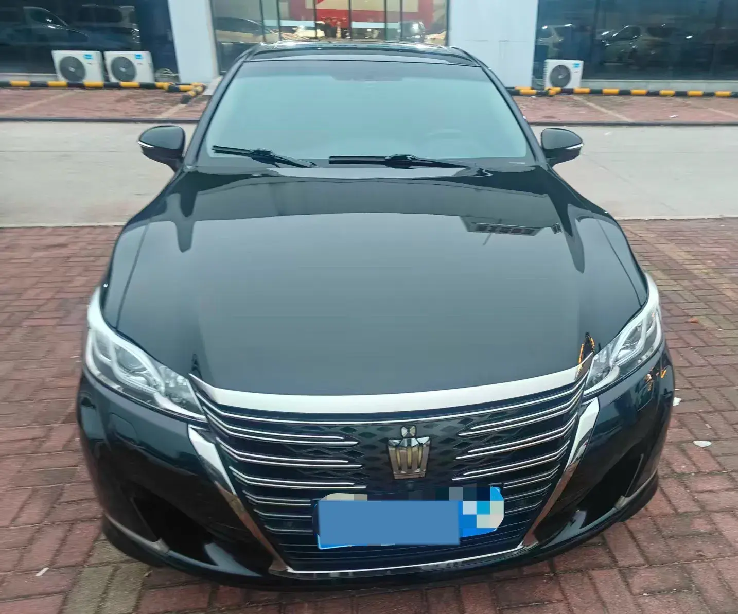 2018 TOYOTA CROWN thumbnail 3