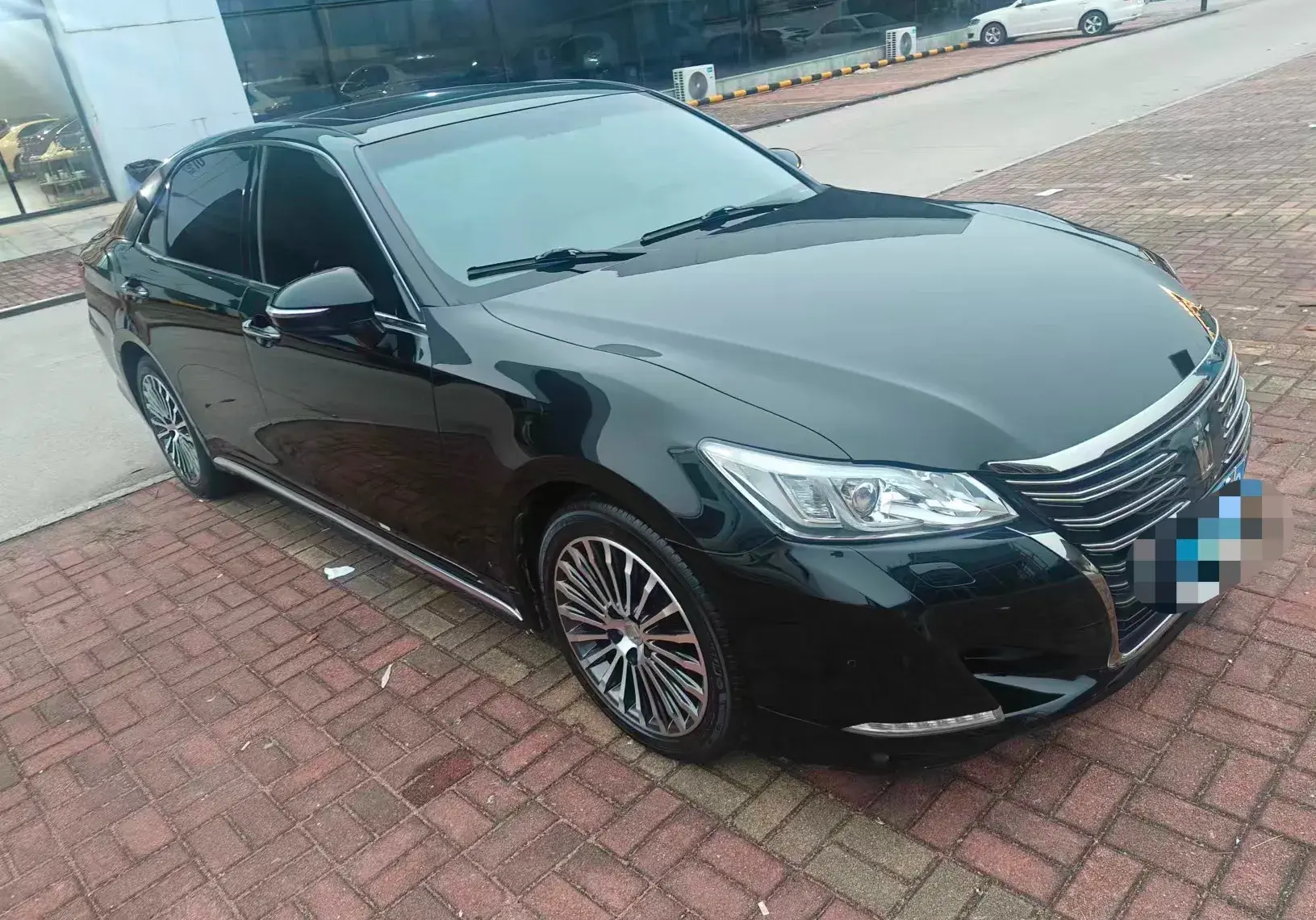 2018 TOYOTA CROWN thumbnail 2