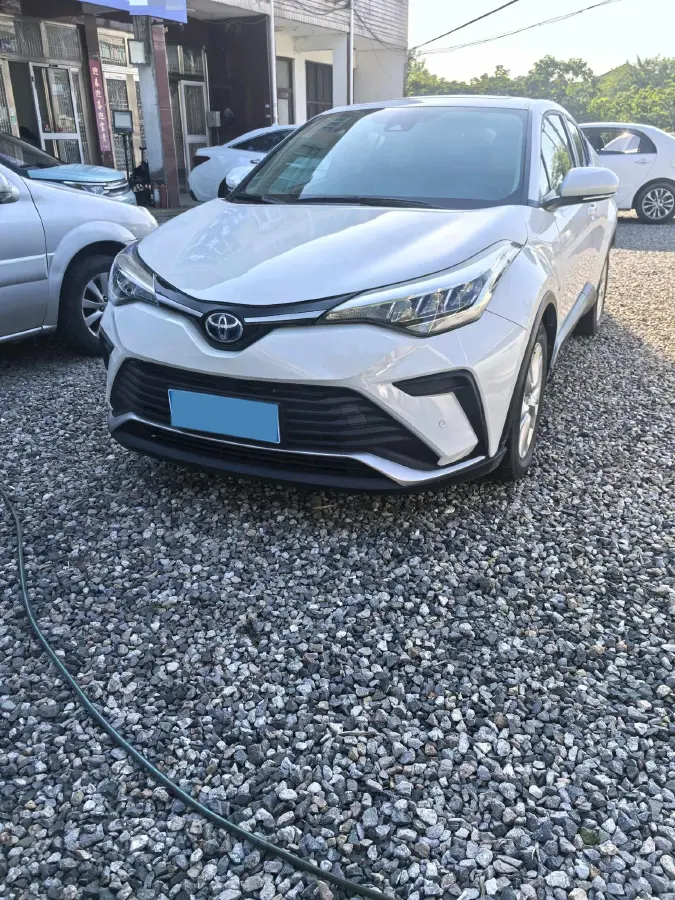 2021 Toyota Izoa 2.0L 146HP L4 E-CVT Hybrid