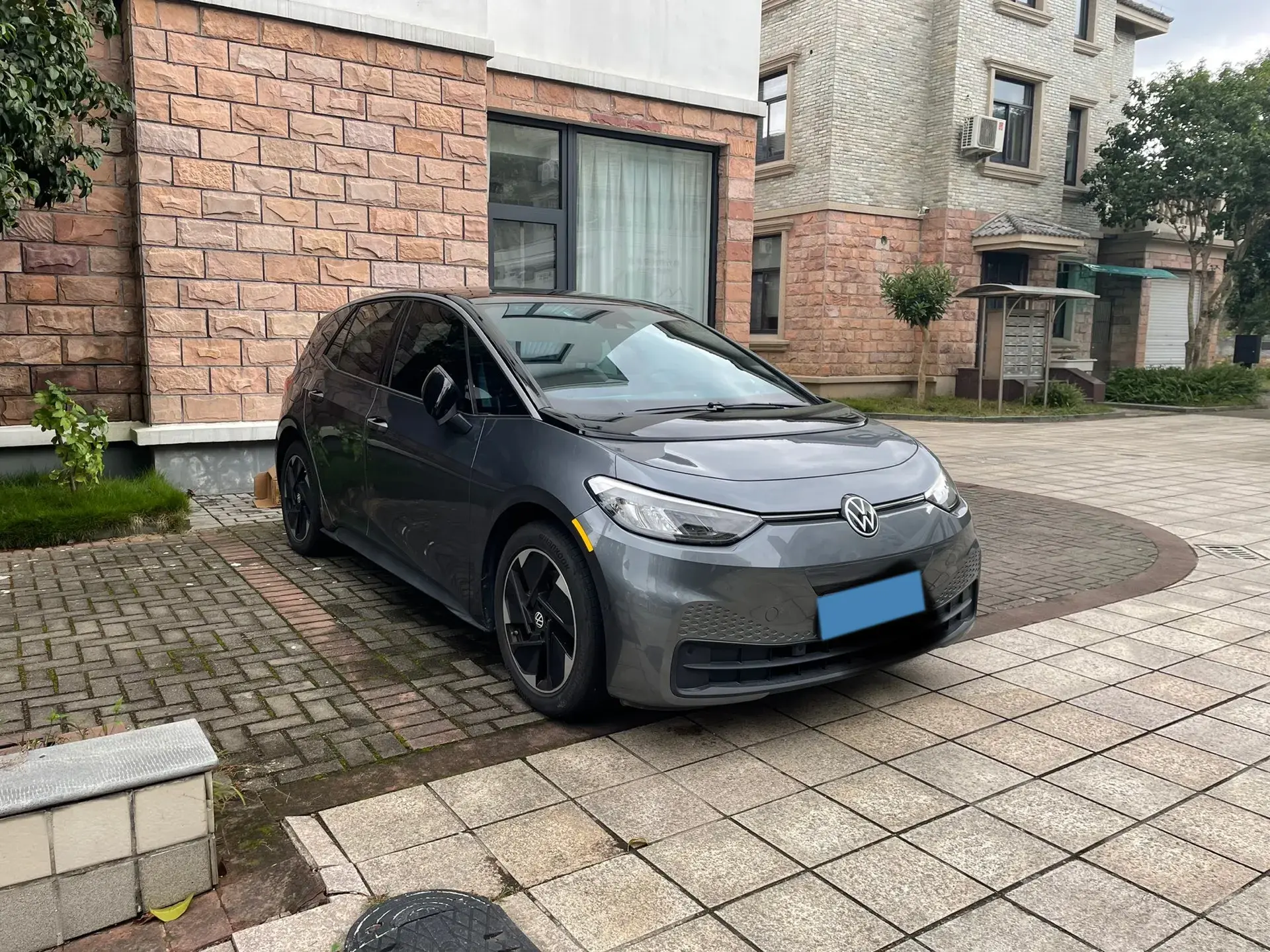 2025 VOLKSWAGEN ID.3 thumbnail 2