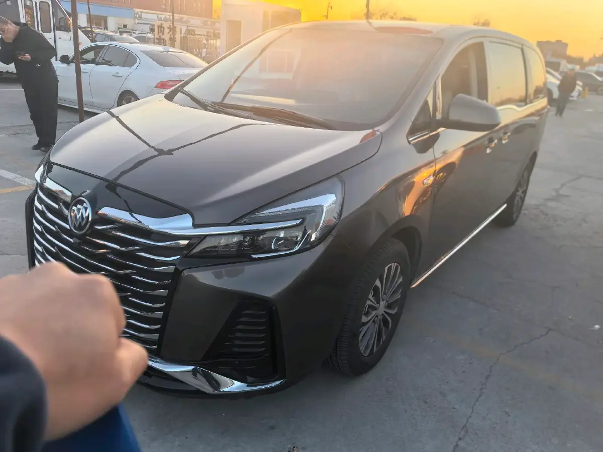 2023 Buick GL8 2.0T 237HP L4 9AT