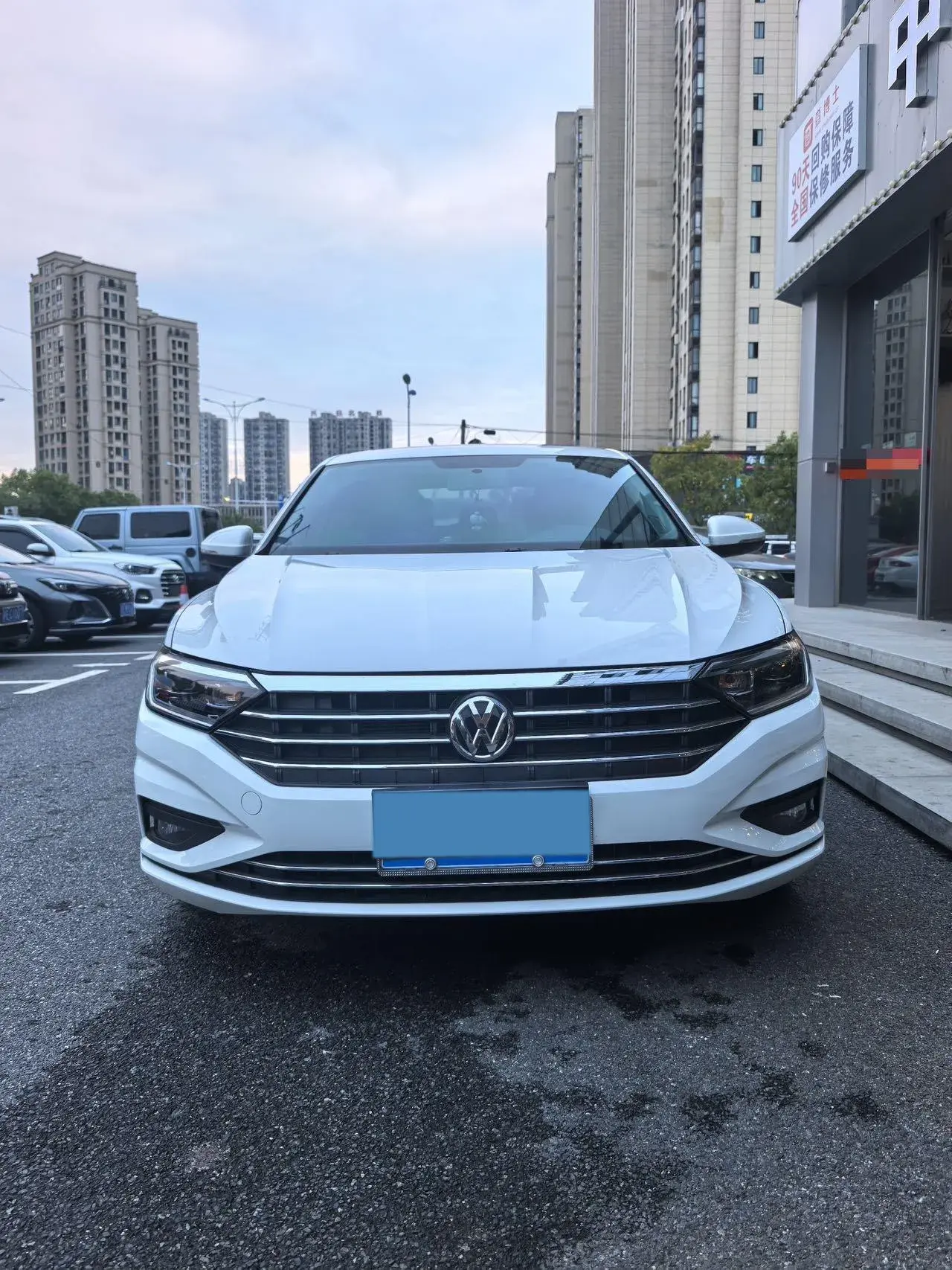 2022 VOLKSWAGEN SAGITAR thumbnail 2