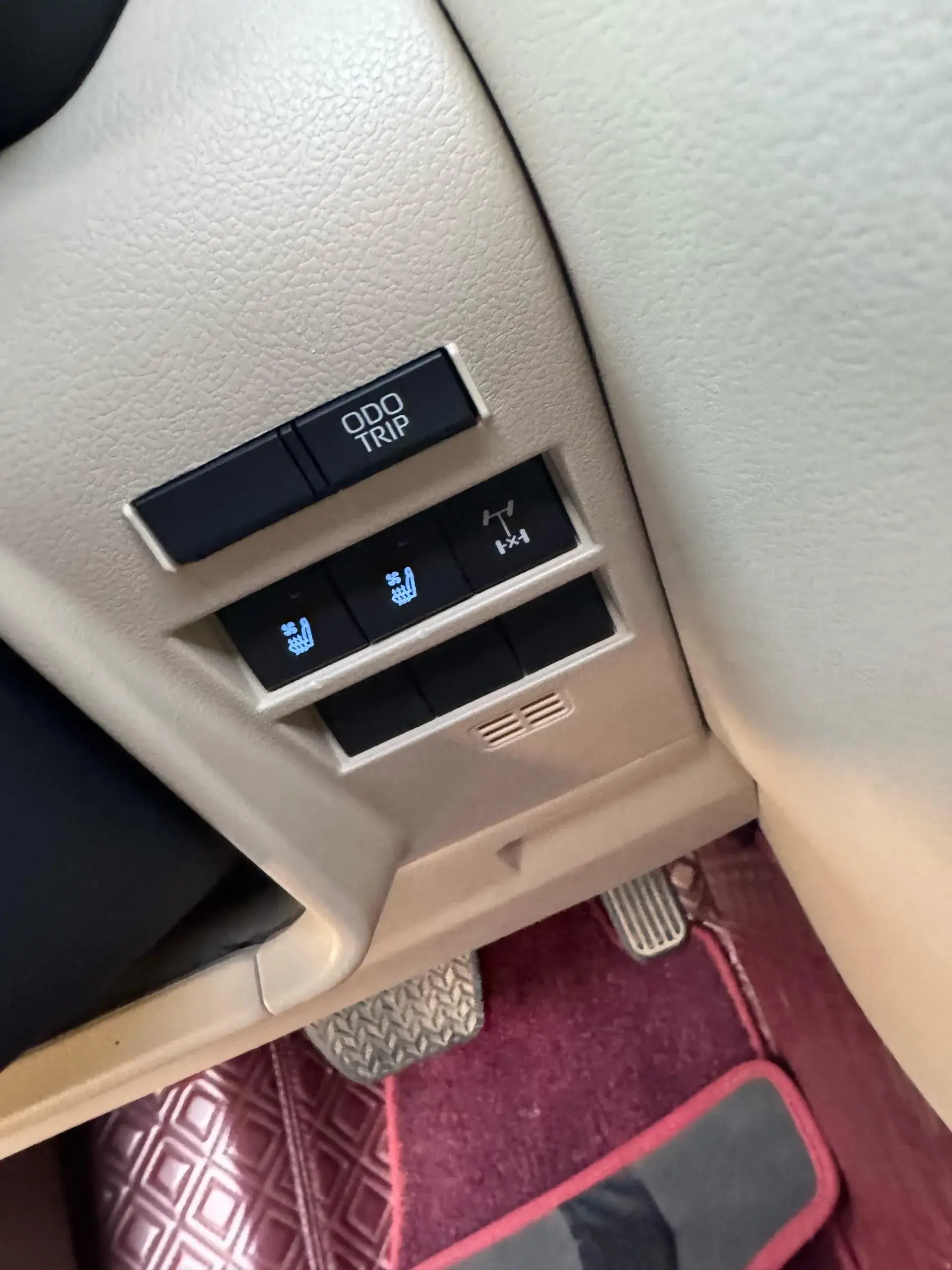 2021 CHEVROLET TRAX thumbnail 4