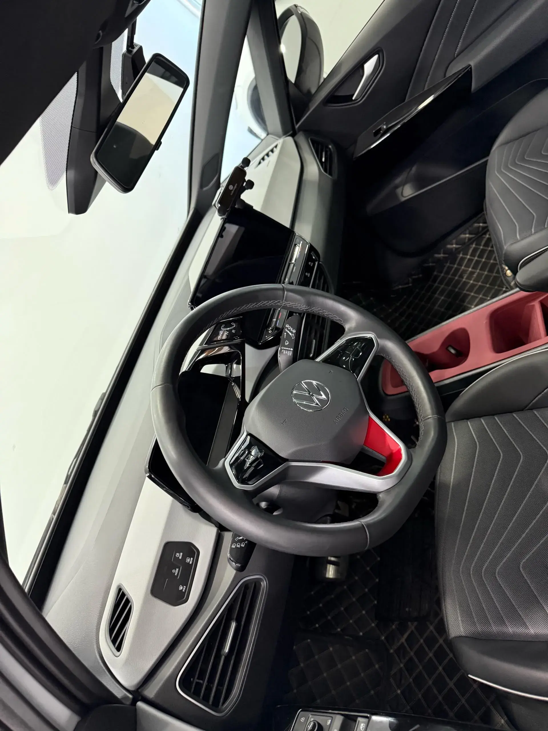 2024 VOLKSWAGEN ID.3 thumbnail 2