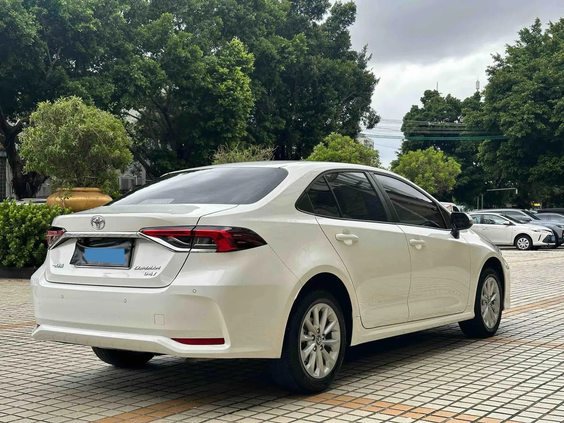 2021 TOYOTA COROLLA thumbnail 3