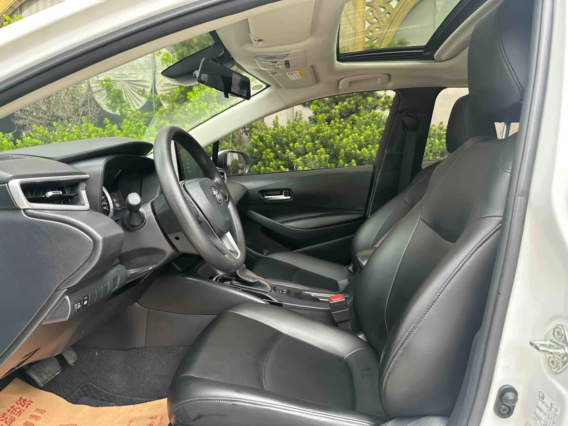 2021 TOYOTA COROLLA thumbnail 4