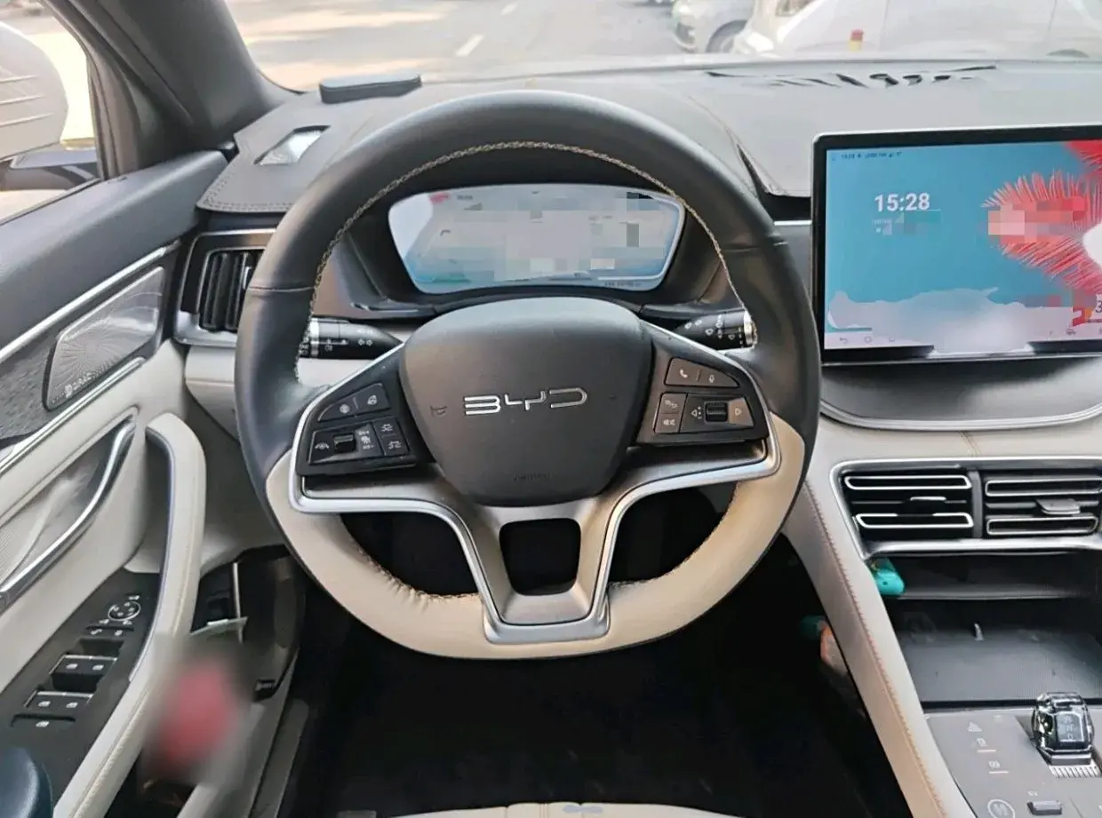 2023 BYD SONG thumbnail 2