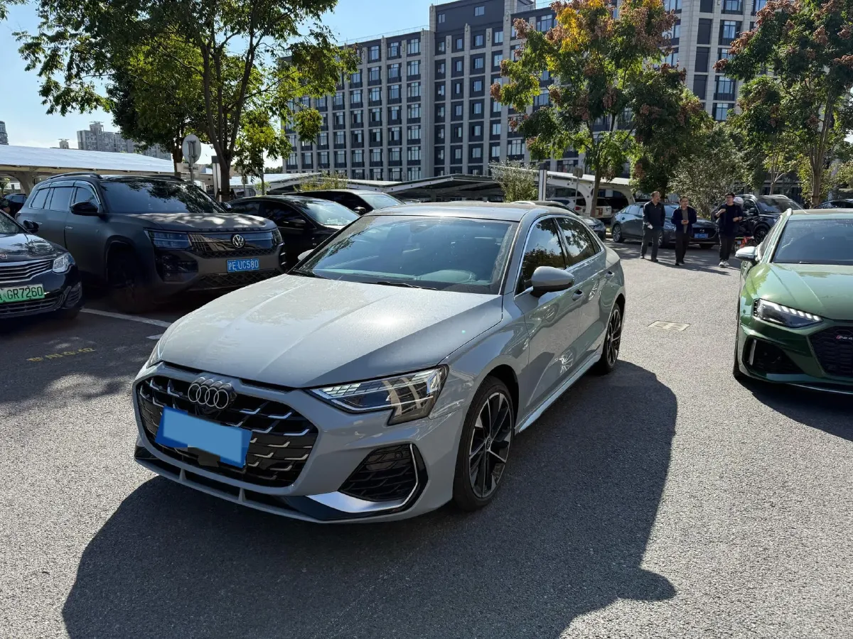 2025 Audi A3 1.5T 160HP L4 7DCT,autocango,china used car exporter,china ev exporter,chinese used car exporter,chinese used ev exporter