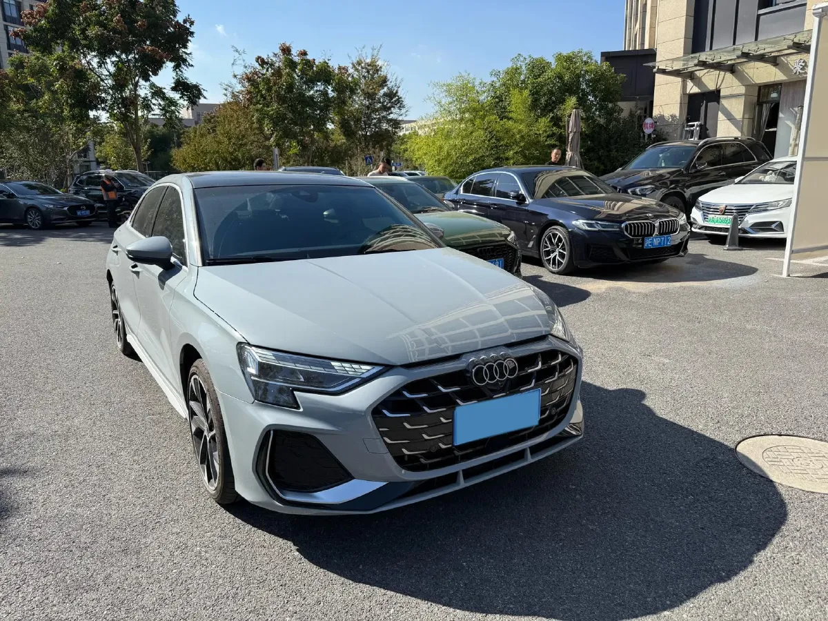 2025 Audi A3 1.5T 160HP L4 7DCT,autocango,china used car exporter,china ev exporter,chinese used car exporter,chinese used ev exporter