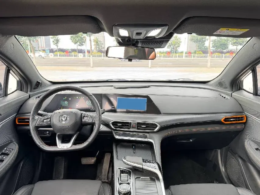 2022 ChangAn UNI-T 1.5T 188HP L4 7DCT,autocango,china used car exporter,china ev exporter,chinese used car exporter,chinese used ev exporter