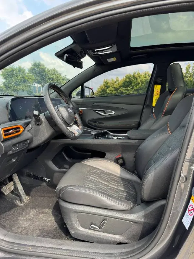 2022 ChangAn UNI-T 1.5T 188HP L4 7DCT,autocango,china used car exporter,china ev exporter,chinese used car exporter,chinese used ev exporter