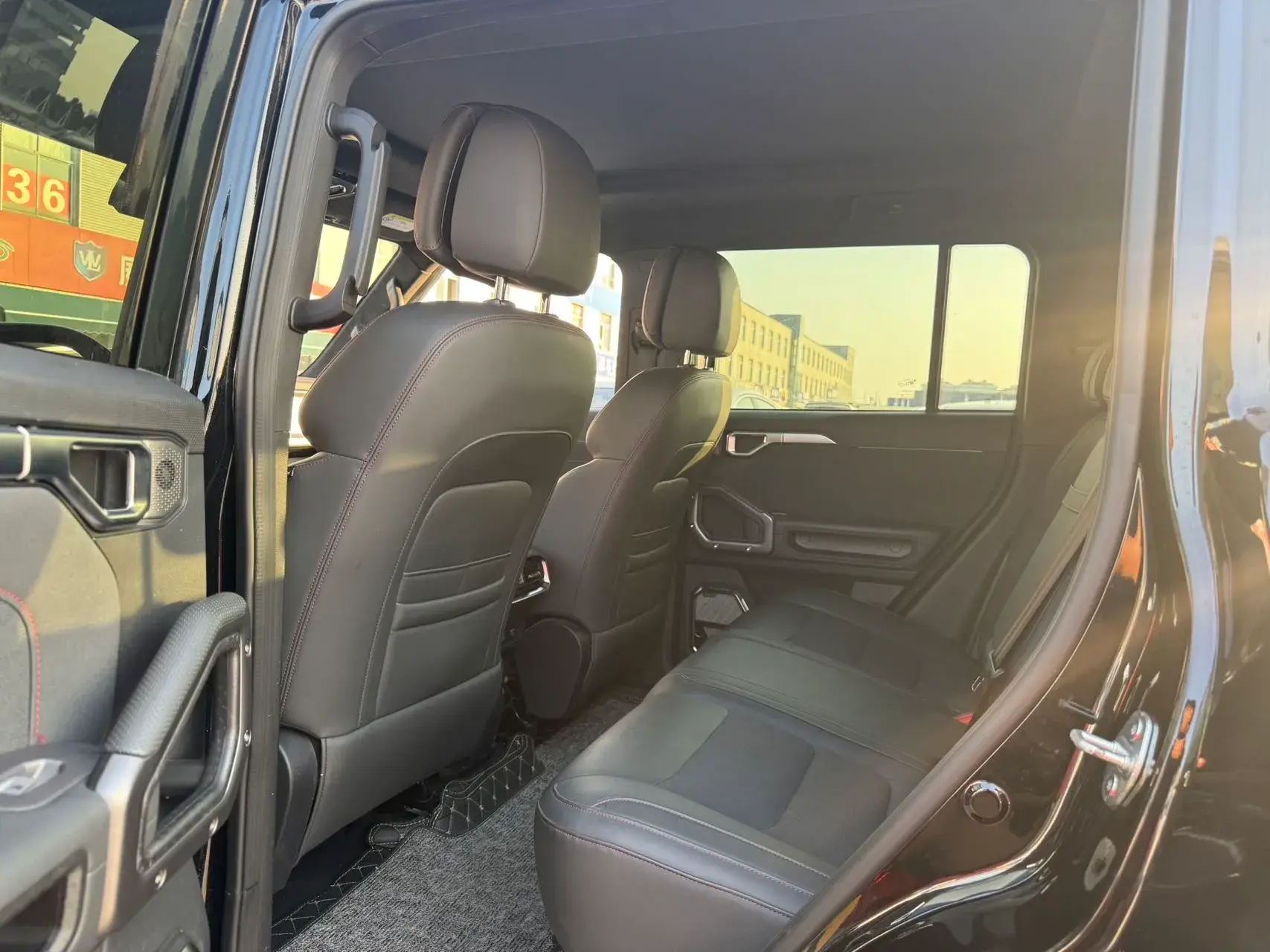 2023 JETOUR TRAVELLER thumbnail 4