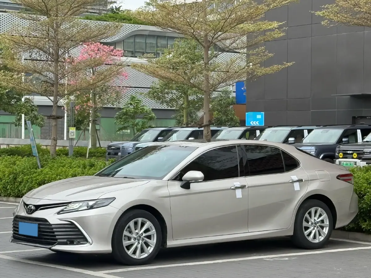 2021 Toyota Camry 2.0L 178HP L4 CVT