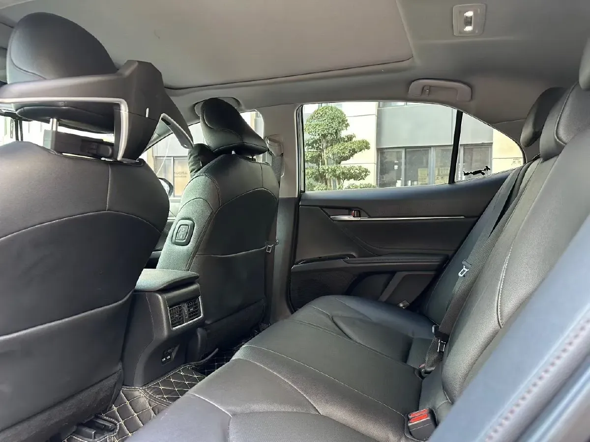 2021 Toyota Camry 2.5L 209HP L4 8AT,autocango,china used car exporter,china ev exporter,chinese used car exporter,chinese used ev exporter