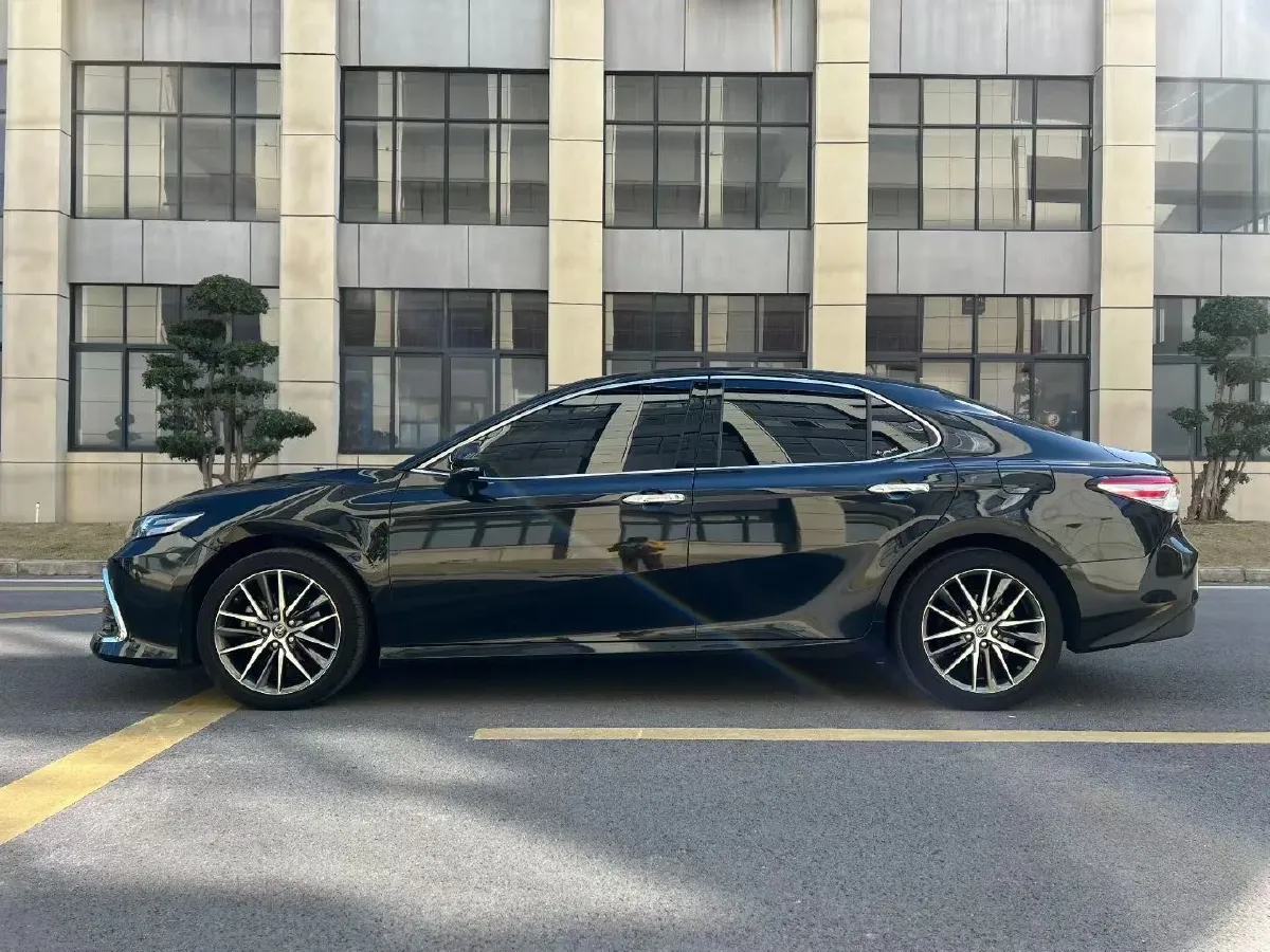 2021 Toyota Camry 2.5L 209HP L4 8AT,autocango,china used car exporter,china ev exporter,chinese used car exporter,chinese used ev exporter