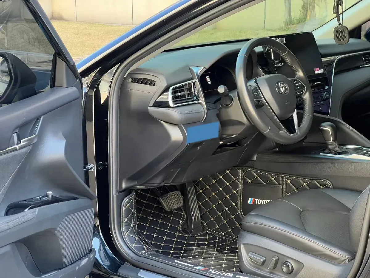 2021 Toyota Camry 2.5L 209HP L4 8AT,autocango,china used car exporter,china ev exporter,chinese used car exporter,chinese used ev exporter