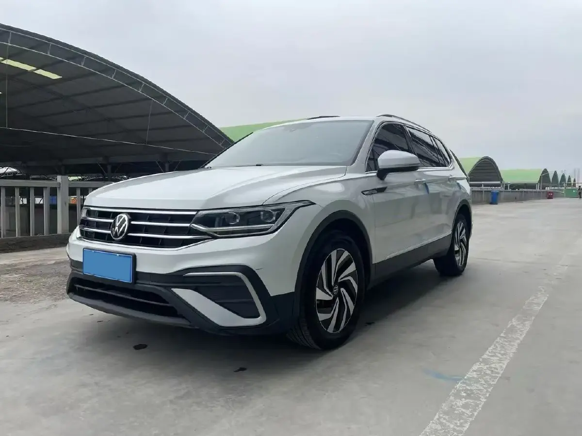2023 Volkswagen Tiguan L 1.5T 160HP L4 7DCT