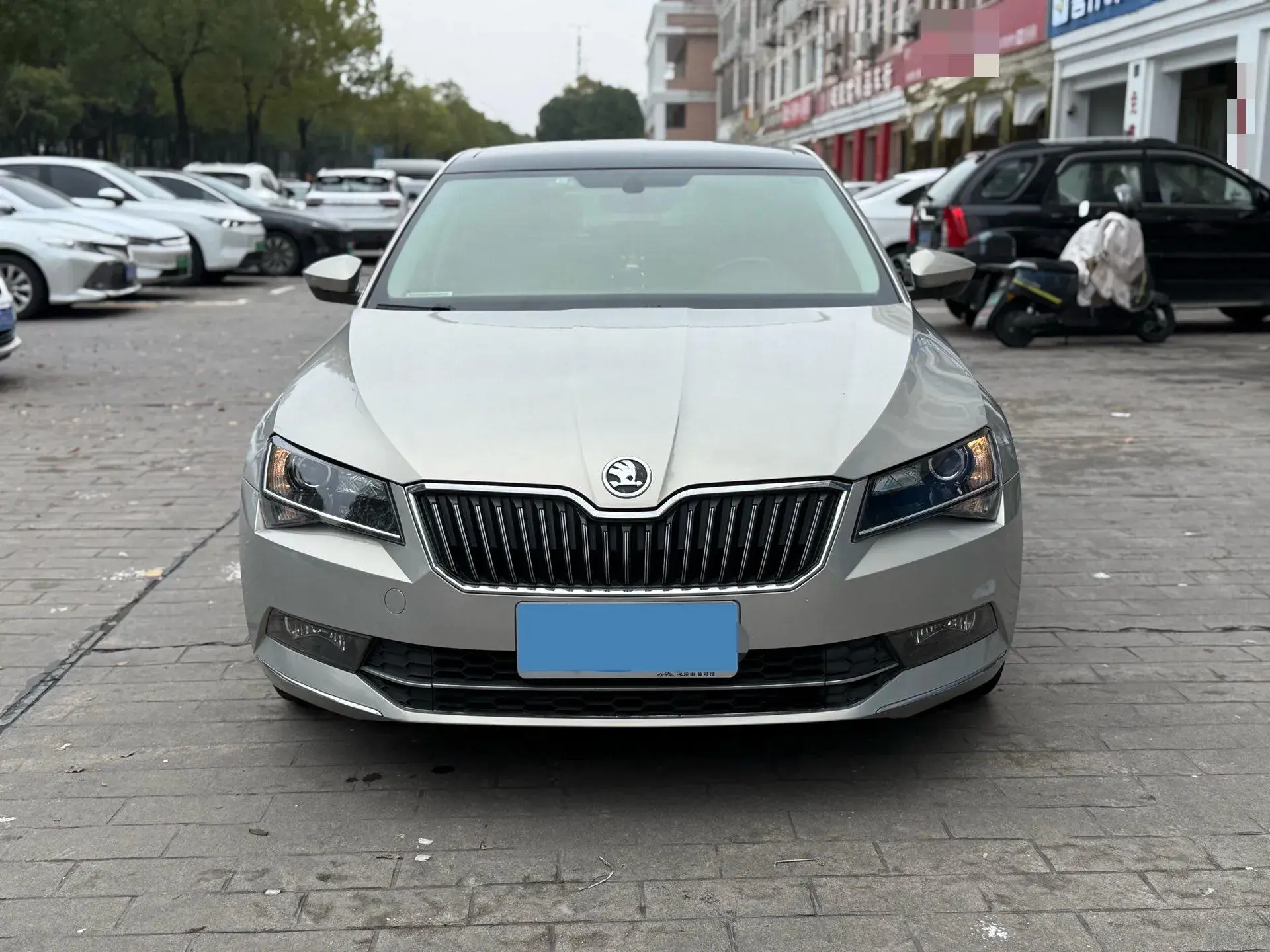 2018 SKODA SUPERB thumbnail 2