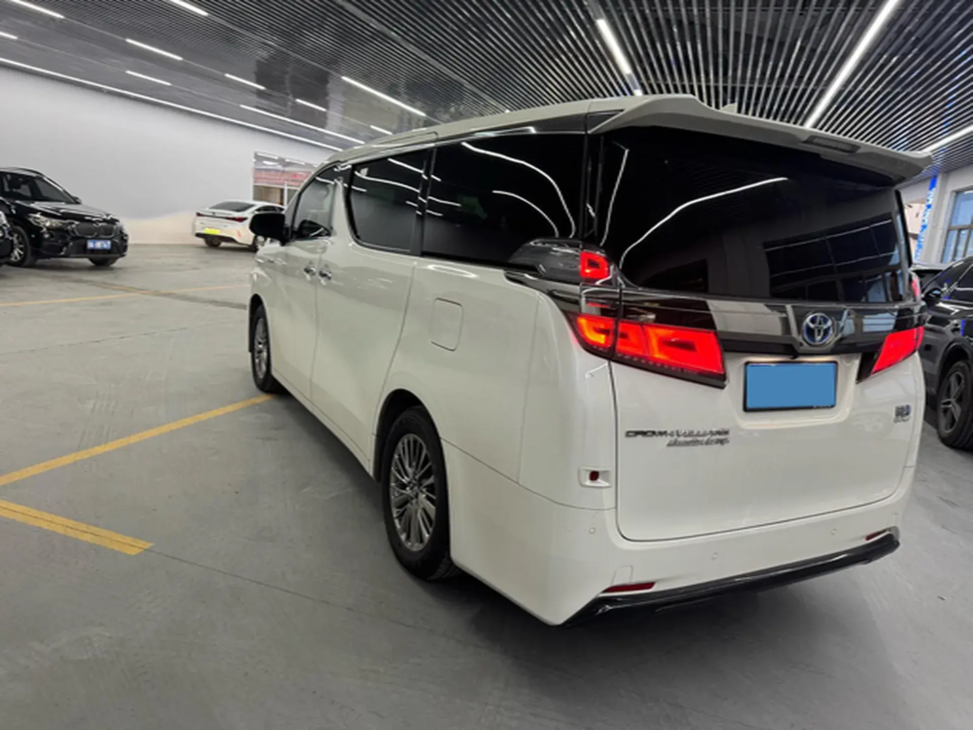 2021 TOYOTA VELLFIRE thumbnail 3