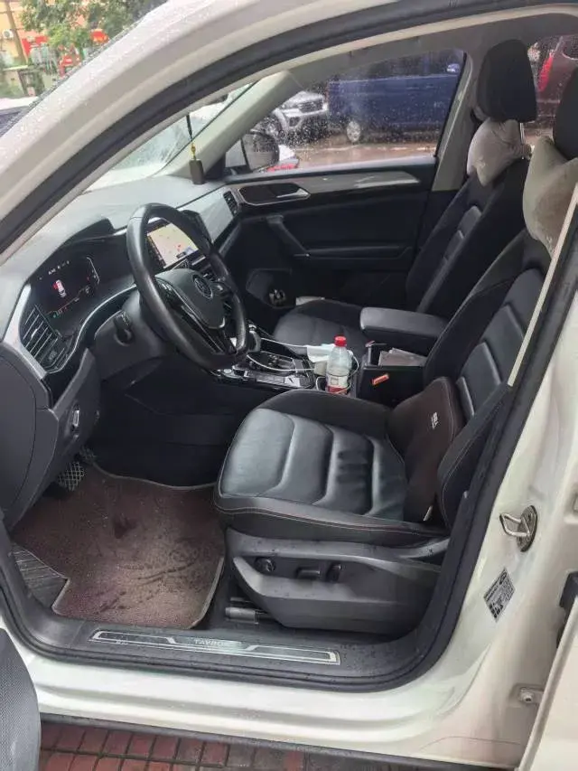 2022 VOLKSWAGEN TAYRON thumbnail 4