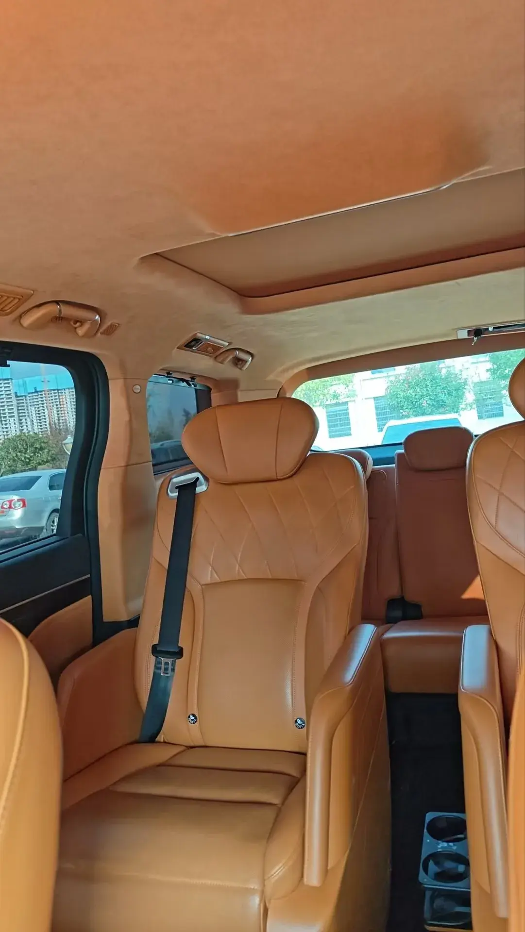 2024 HONGQI HQ9 thumbnail 3