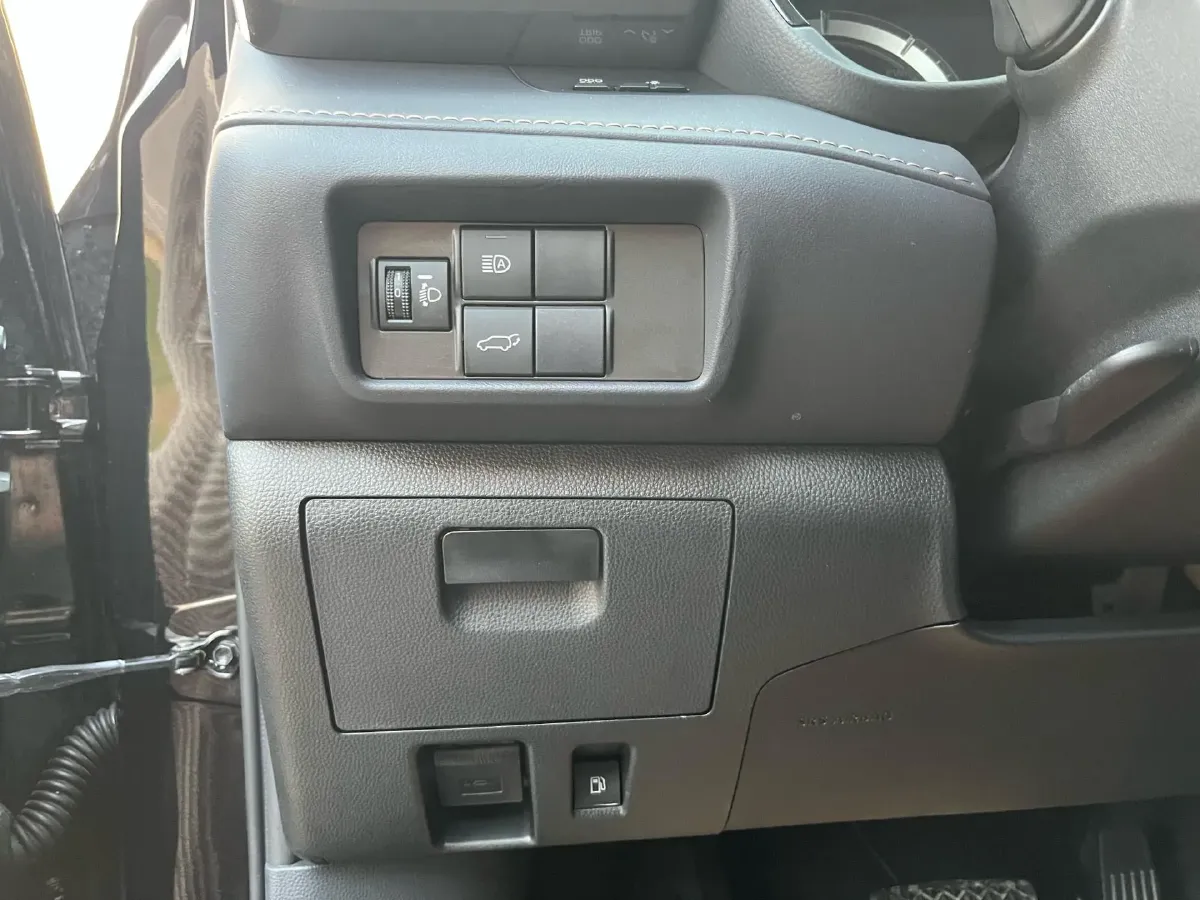 2023 Toyota Highlander 2.5L 189HP L4 E-CVT Hybrid,autocango,china used car exporter,china ev exporter,chinese used car exporter,chinese used ev exporter