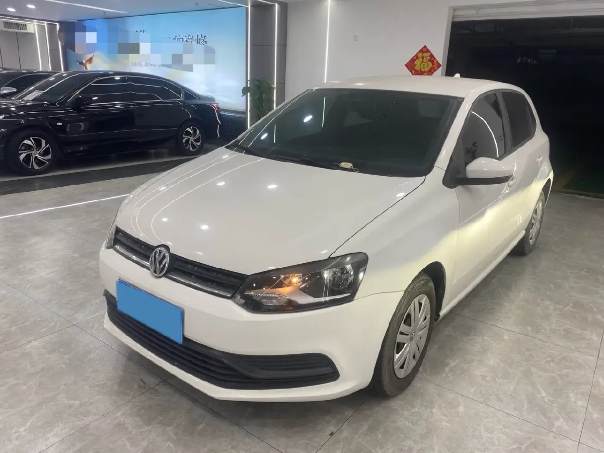 2016 Volkswagen Polo 1.4L 90HP L4 6AT