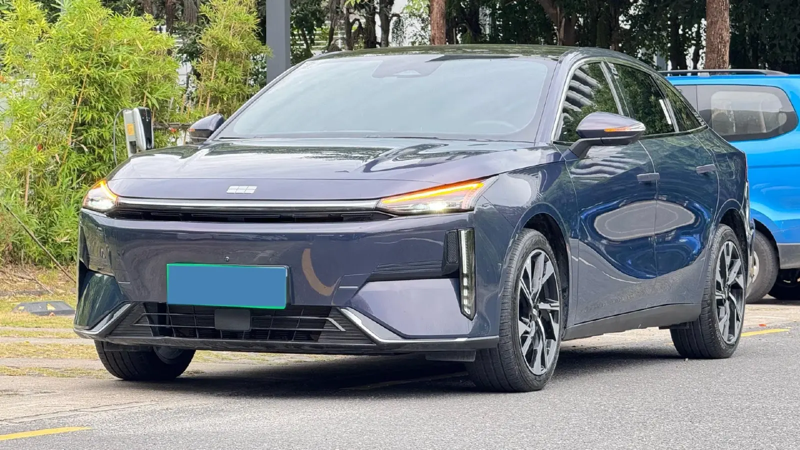 2023 Geely Galaxy L6 1.5T 163HP L4 3DHT PHEV