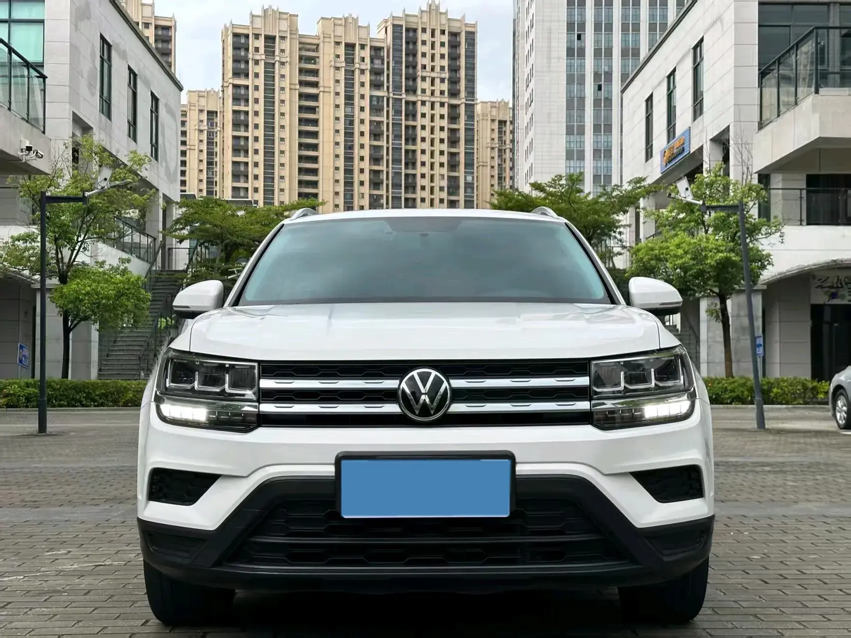 2020 VOLKSWAGEN THARU thumbnail 2