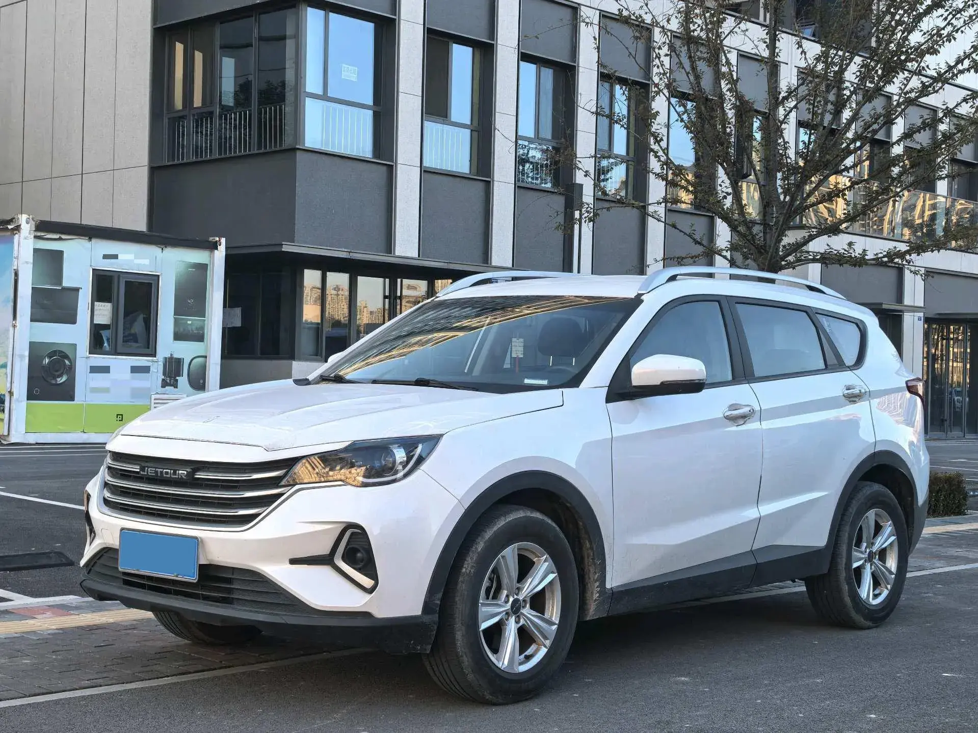 2021 JETOUR X70M view 1